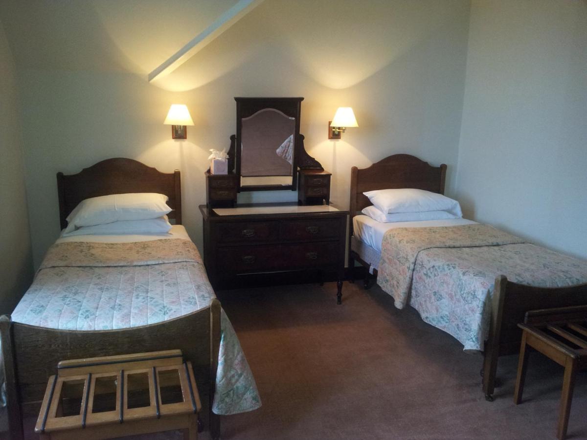 Caledonian Hotel Fort Augustus Eksteriør billede